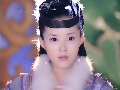 ​原来颜丹晨老公是他，小4岁老公不太起眼，2岁儿子太帅气抢尽风头