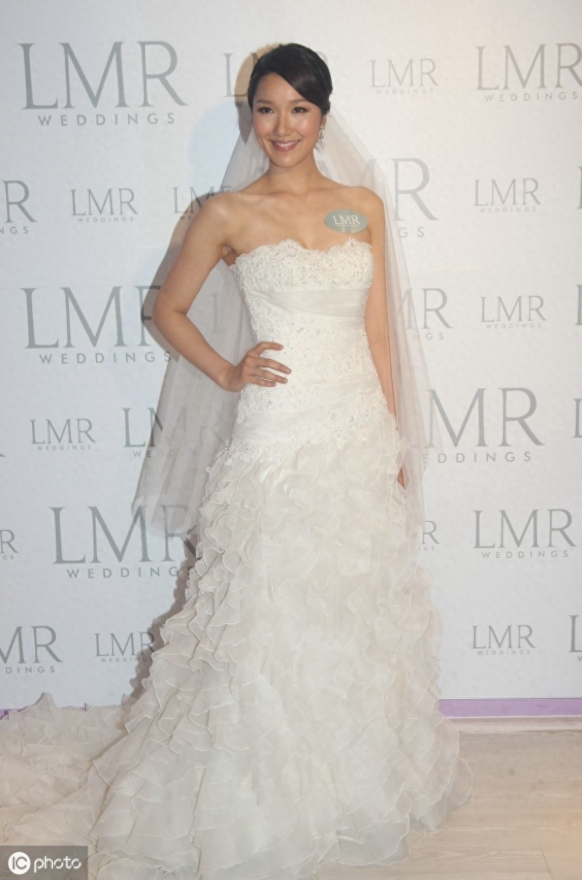 老婆比老公高并不影响感情！王祖蓝的老婆李亚男有175高