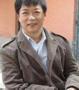 ​演员迟志强：21岁犯“流氓罪”26岁结婚和妻子至今恩爱34年