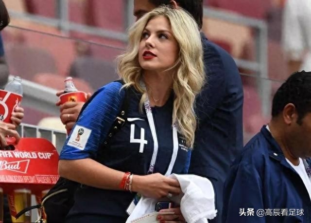 金发大波浪、颜值赛明星，皇马巨星的妻子不能更美了