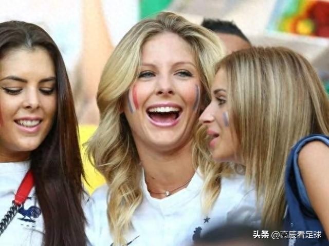 金发大波浪、颜值赛明星，皇马巨星的妻子不能更美了