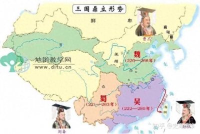 ​公元220年：曹丕篡汉，建立魏国，三国时期开始。