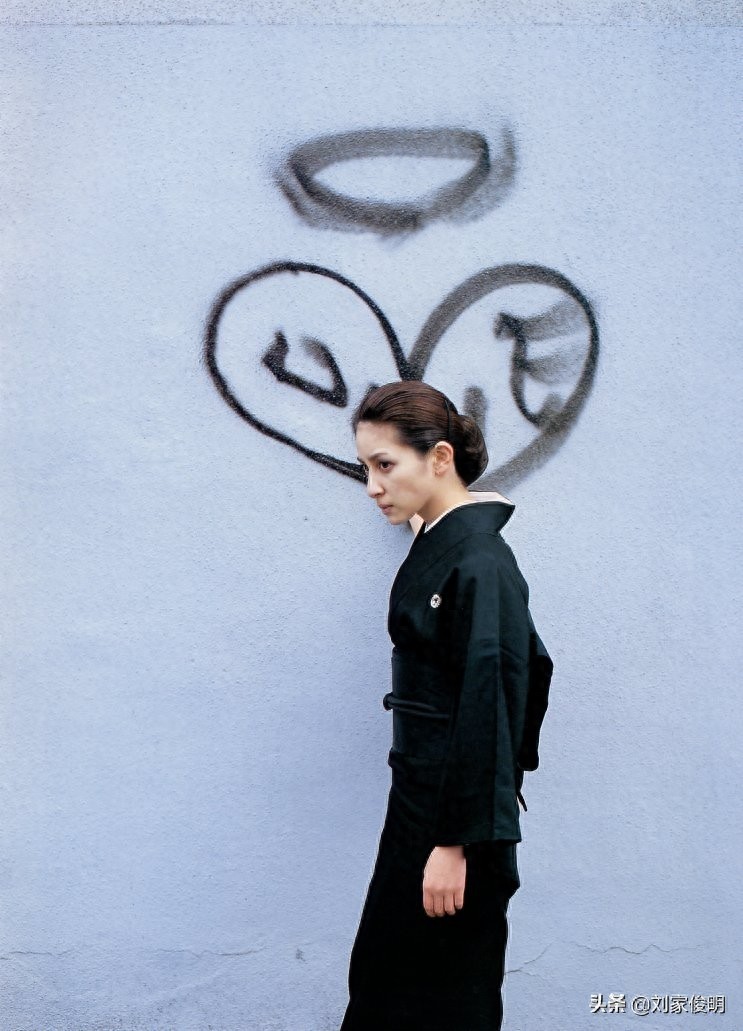 奥菜惠，写真，干净知性的美