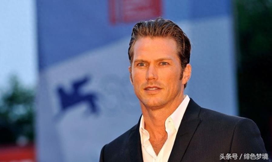 因《战狼2》成为今年中国最红的老外，却是个被动作戏耽误的鲜肉