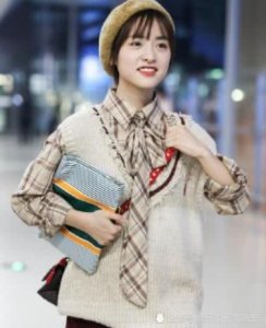 ​沈月机场被问真实身高是多少？听听她的6字回答