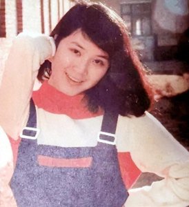 ​著名女星严晓频：父亲是老戏骨，丈夫是青梅竹马，现在幸福吗？