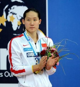 ​刘子歌近照，颜值很高，嫁给大23岁的三婚教练，生了女儿移居澳洲