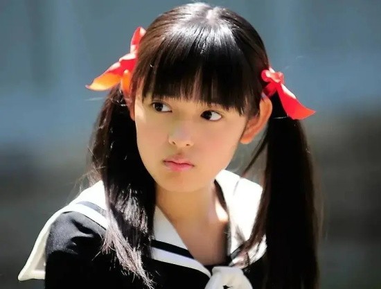 日本九五后女星矢作穗香,刘亦菲日本分菲!