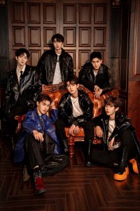 ​嘉尚传媒当红艺人新浪扫楼 陈鹤一肖凯中敖瑞鹏颜值在线