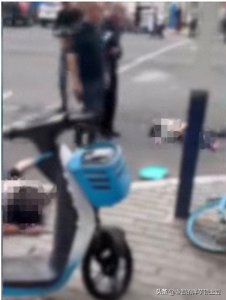 ​安徽蚌埠惨烈车祸：新能源轿车失控撞翻三轮车电动车，3死3伤！