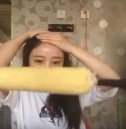 女子作死模仿用电钻吃玉米,接下来悲剧了