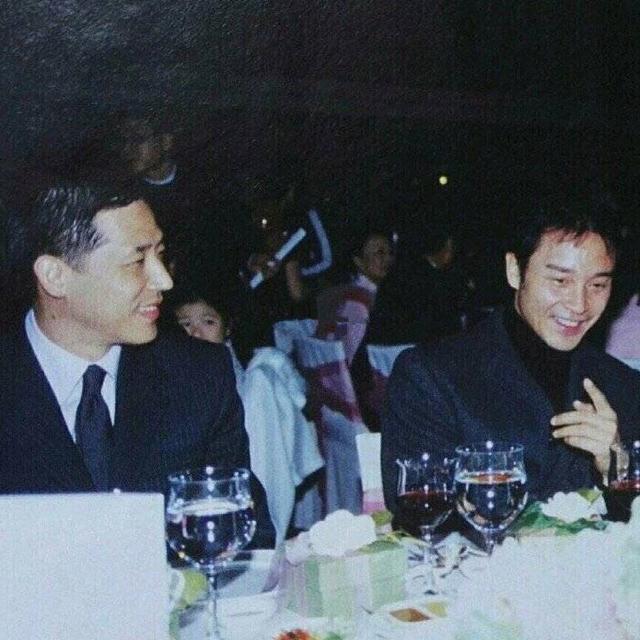 唐鹤德为张国荣庆64岁冥寿(唐鹤德为张国荣庆64岁冥寿)(4)