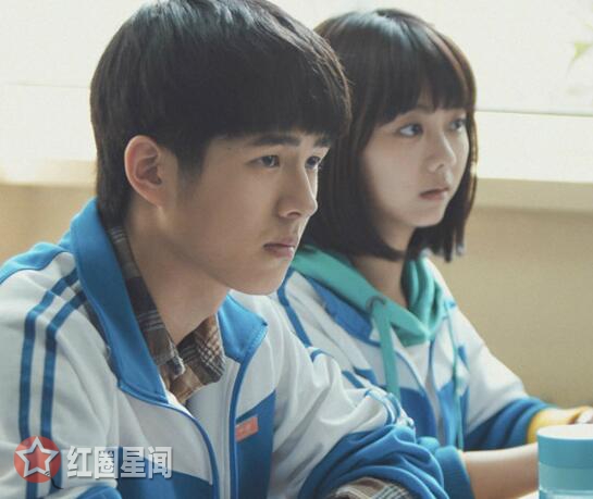 你好旧时光和最好的我们人物关系 耿耿和余周周是一届吗