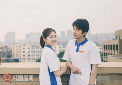 ​你好旧时光和最好的我们人物关系耿耿和余周周是一届吗