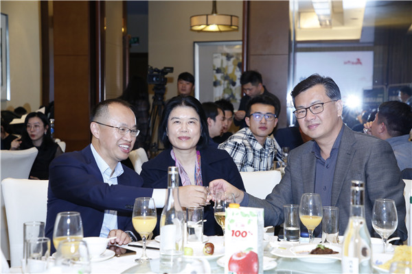 曾被誉为“全球青年领袖”的媒体人王利芬,如今竟然转行了