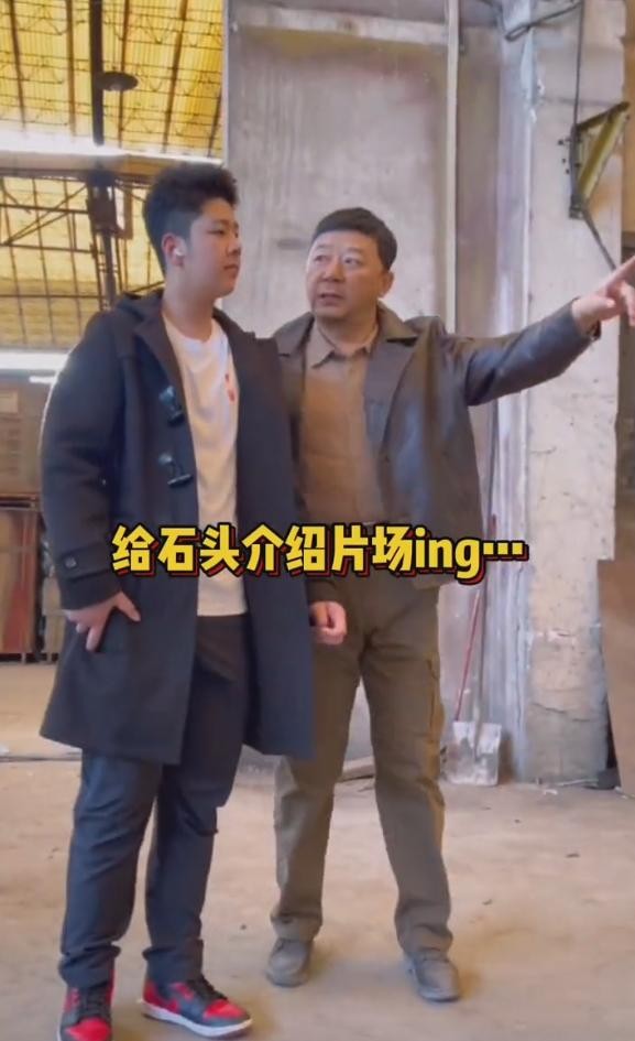 郭涛有几个孩子(郭涛三胎女儿曝光五官精致好像洋娃娃)