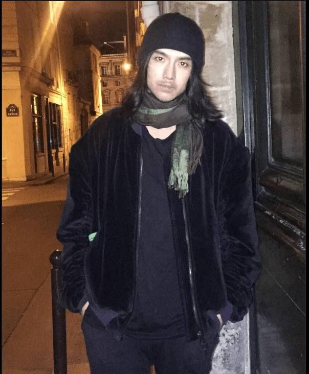 网络始祖毒药郑宸(毒药颜值衣品逆天)