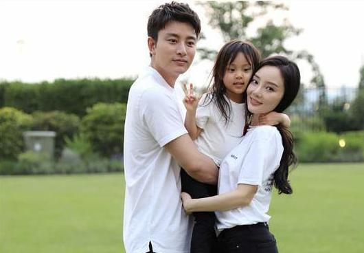 李小璐贾乃亮离婚了?疑似离婚协议曝光,贾乃亮每月付10万抚养费