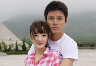 ​李小璐贾乃亮离婚了？疑似离婚协议曝光，贾乃亮每月付10万抚养费