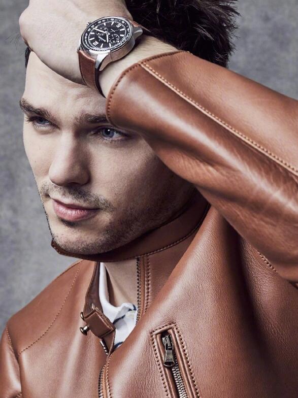 欧美童星长大后对比照男(打破了童星必长残魔咒)(3)