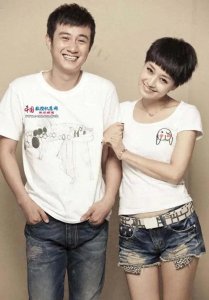 ​娱乐圈中的爱情故事：文章与马伊琍的婚姻之路