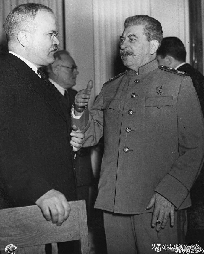 老照片上的历史大事件,雅尔塔会议真实影像,丘吉尔真是烟不离嘴