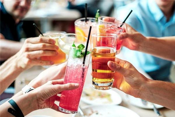 茶和酒能不能一起喝 3款茶酒调饮配方 茶和酒能不能一起喝 3款茶酒调饮配方