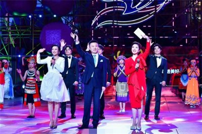 ​上海旅游节：陈辰和昔日同事潘涛一起主持，还意外和老公同台