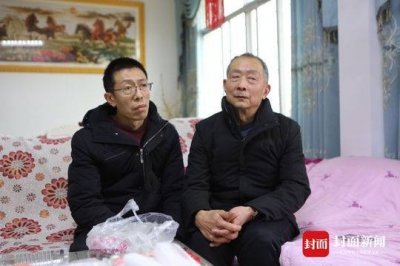 ​老人摆摊31年等儿归 儿子：犹豫过但抵不过血浓于水