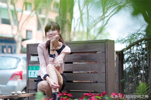 台湾模特晶晶时尚长腿美女甜美街拍写真集