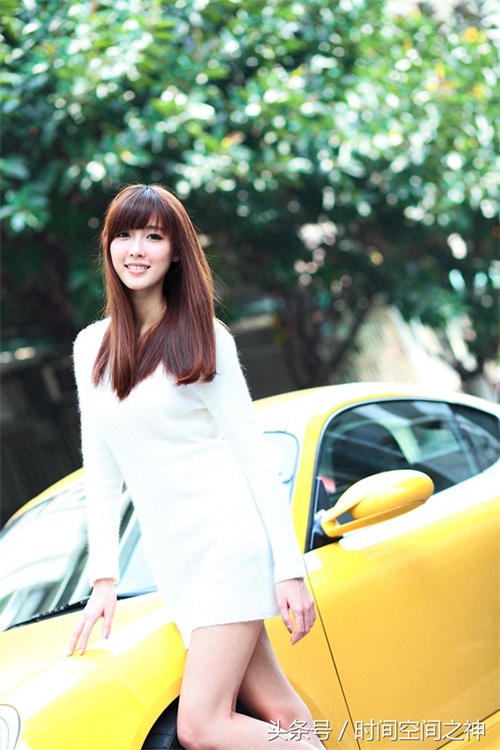 台湾模特晶晶时尚长腿美女甜美街拍写真集