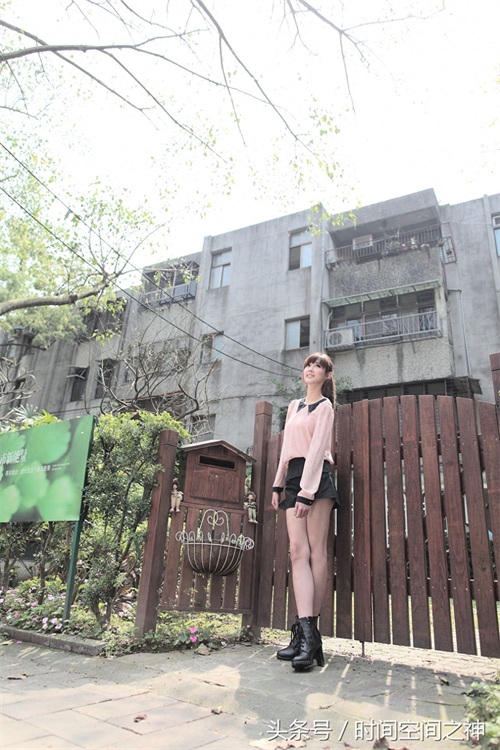 台湾模特晶晶时尚长腿美女甜美街拍写真集
