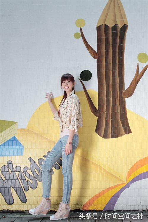 台湾模特晶晶时尚长腿美女甜美街拍写真集