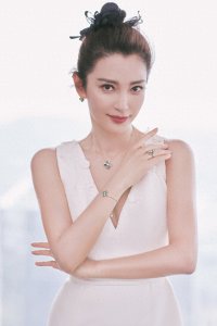 ​只谈恋爱不结婚，52岁5段感情无儿无女的她，直言外甥就是她的命