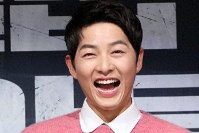 ​宋仲基官宣二胎得女，英国妻子17个月内两度生娃，小孩国籍随妈妈