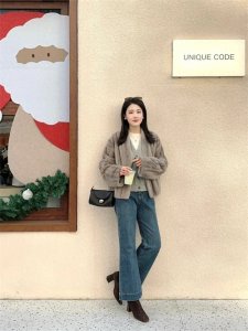 ​怎么把皮草外套穿得轻松休闲 ，秘诀都在这里