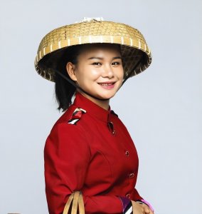 ​巧妇9妹：卖水果年入千万，获国务院邀请，却因天价荔枝人设崩塌