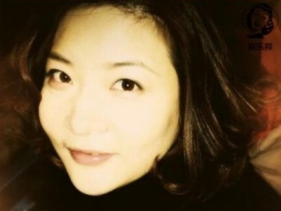 ​33岁大张伟的妻子近照