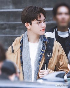 ​NCT黄旭熙（lucas)成都综艺录制照，帅气满分的卢卡斯，期待综艺