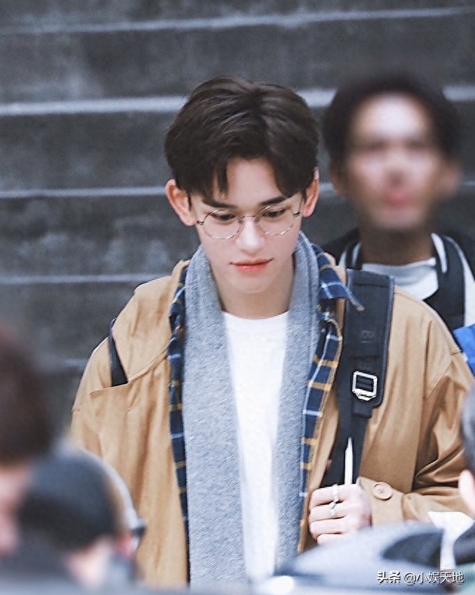 NCT黄旭熙（lucas)成都综艺录制照，帅气满分的卢卡斯，期待综艺