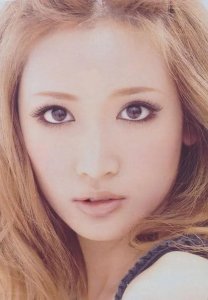 ​纱荣子，气质型美女，演员兼模特，公开素颜照