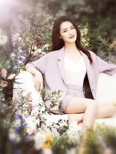 ​李沁：娱乐圈的清流，才华与美貌并存的低调女明星