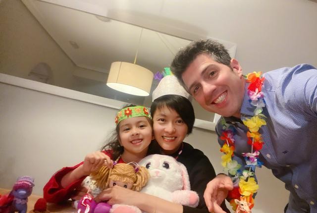 梁咏琪结婚照大曝光（梁咏琪和西班牙籍老公的跨国婚姻）