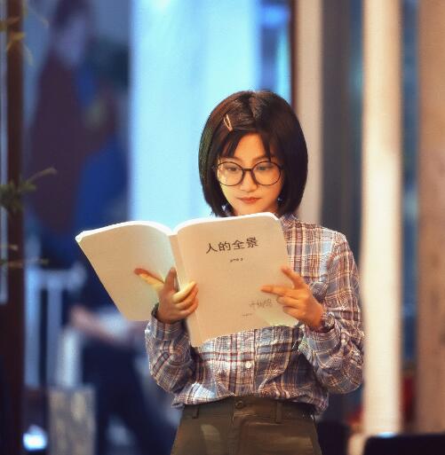 冰糖炖雪梨邓建国和谁在一起了 他追到女神周染了吗