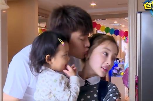 李小璐贾乃亮事件梳理(为了李小璐不惜打7个耳洞)(15)