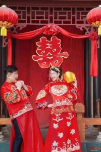 ​李昌钰破案之三尸命案案情提要（小夫妻厕所被毒死是因为酸雨）