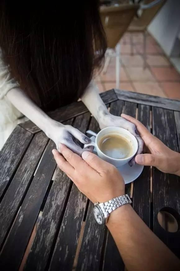 三个版本的贞子忍不住笑了(贞子的女演员居然长这样)(11)