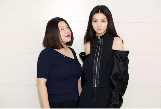 饶雪漫书模名单（一炮而红春夏书模出身逆袭金像影后）(44)