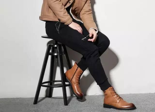 今年秋冬必买的马丁靴就选它(又酷又保暖8款马丁靴推荐)(15)