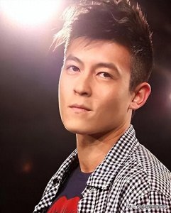 ​陈冠希“艳门照”始作俑者，毁了张伯芝等15位女星，下场如何？